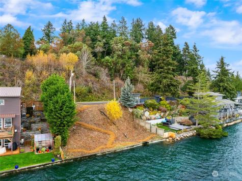 3356 Point White Drive NE Bainbridge Island WA 98110