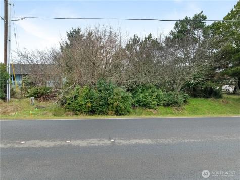 569 Canal Drive NE Ocean Shores WA 98569