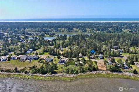 186 Murphy Court SE Ocean Shores WA 98569
