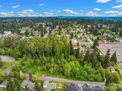 84 S 140th Street Burien WA 98168