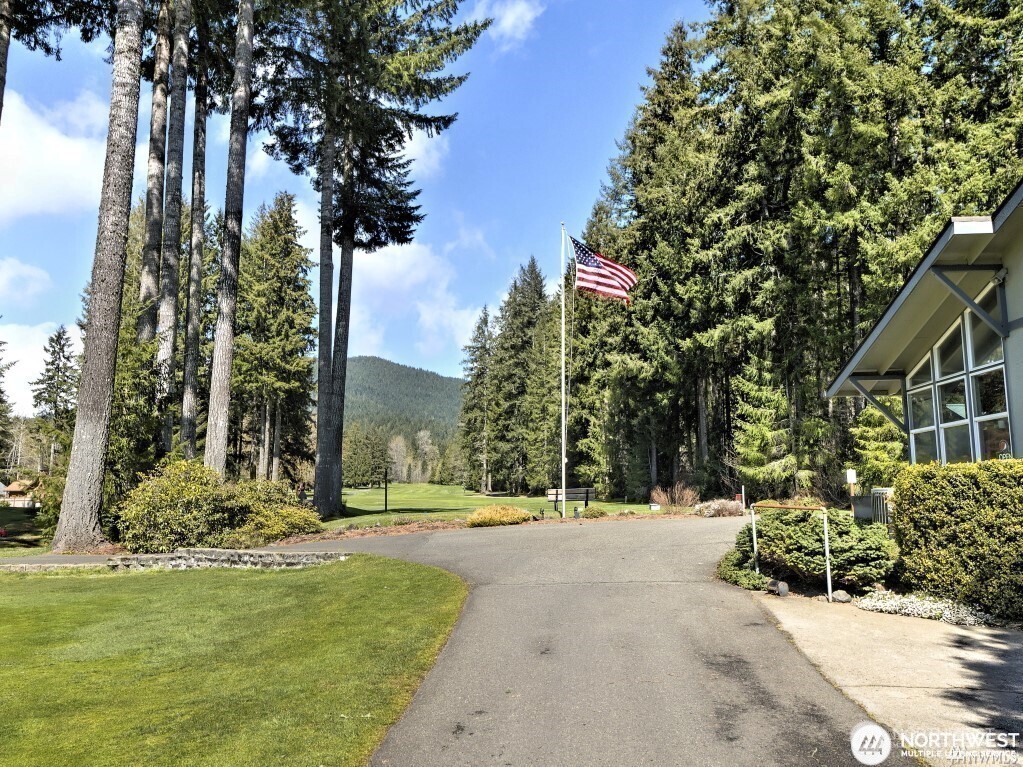 170 N Mount Washington Drive Hoodsport WA 98548