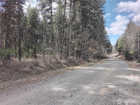 44 Trapline Loop Road Oroville WA 98844