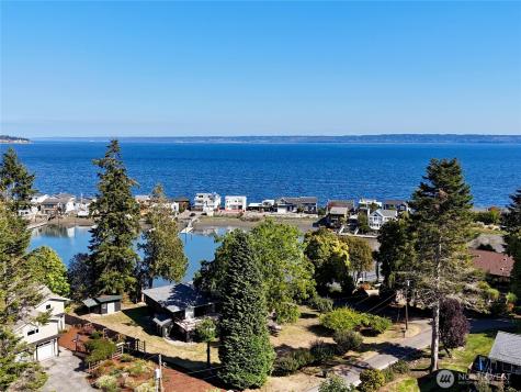 10240 NE Lafayette Avenue Bainbridge Island WA 98110