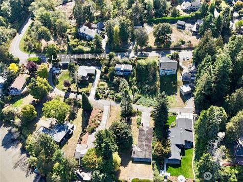 10240 NE Lafayette Avenue Bainbridge Island WA 98110