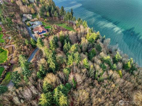 2401 NE Solar View Court Poulsbo WA 98345