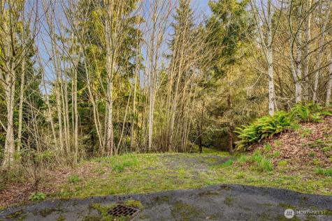 2401 NE Solar View Court Poulsbo WA 98345