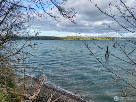 2401 NE Solar View Court Poulsbo WA 98345