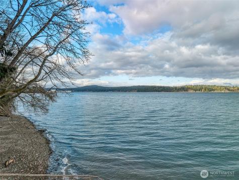 2401 NE Solar View Court Poulsbo WA 98345