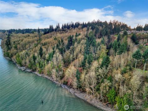 2401 NE Solar View Court Poulsbo WA 98345