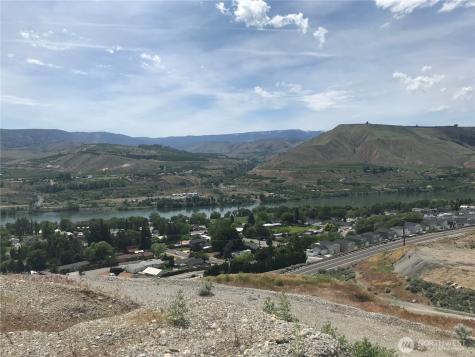0 S Noble Moonburn Lane East Wenatchee WA 98802
