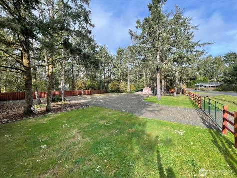 1013 Discovery Avenue SE Ocean Shores WA 98569