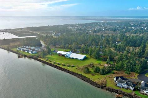 1013 Discovery Avenue SE Ocean Shores WA 98569