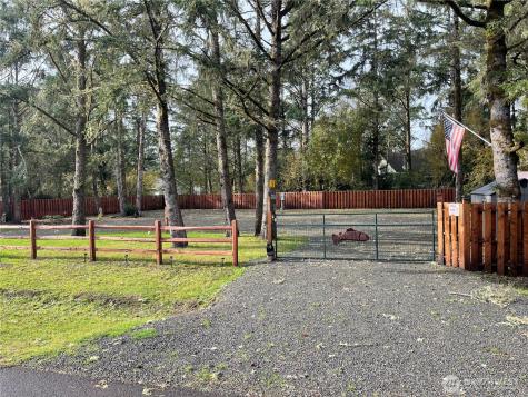 1013 Discovery Avenue SE Ocean Shores WA 98569