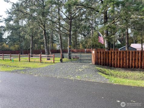 1013 Discovery Avenue SE Ocean Shores WA 98569