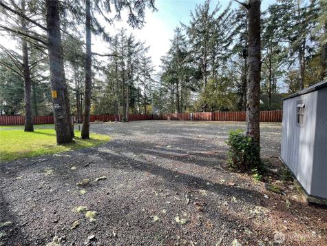 1013 Discovery Avenue SE Ocean Shores WA 98569