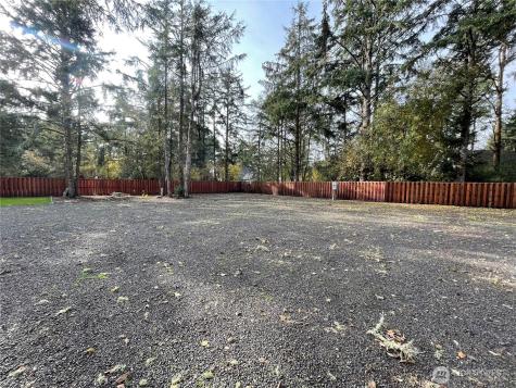 1013 Discovery Avenue SE Ocean Shores WA 98569