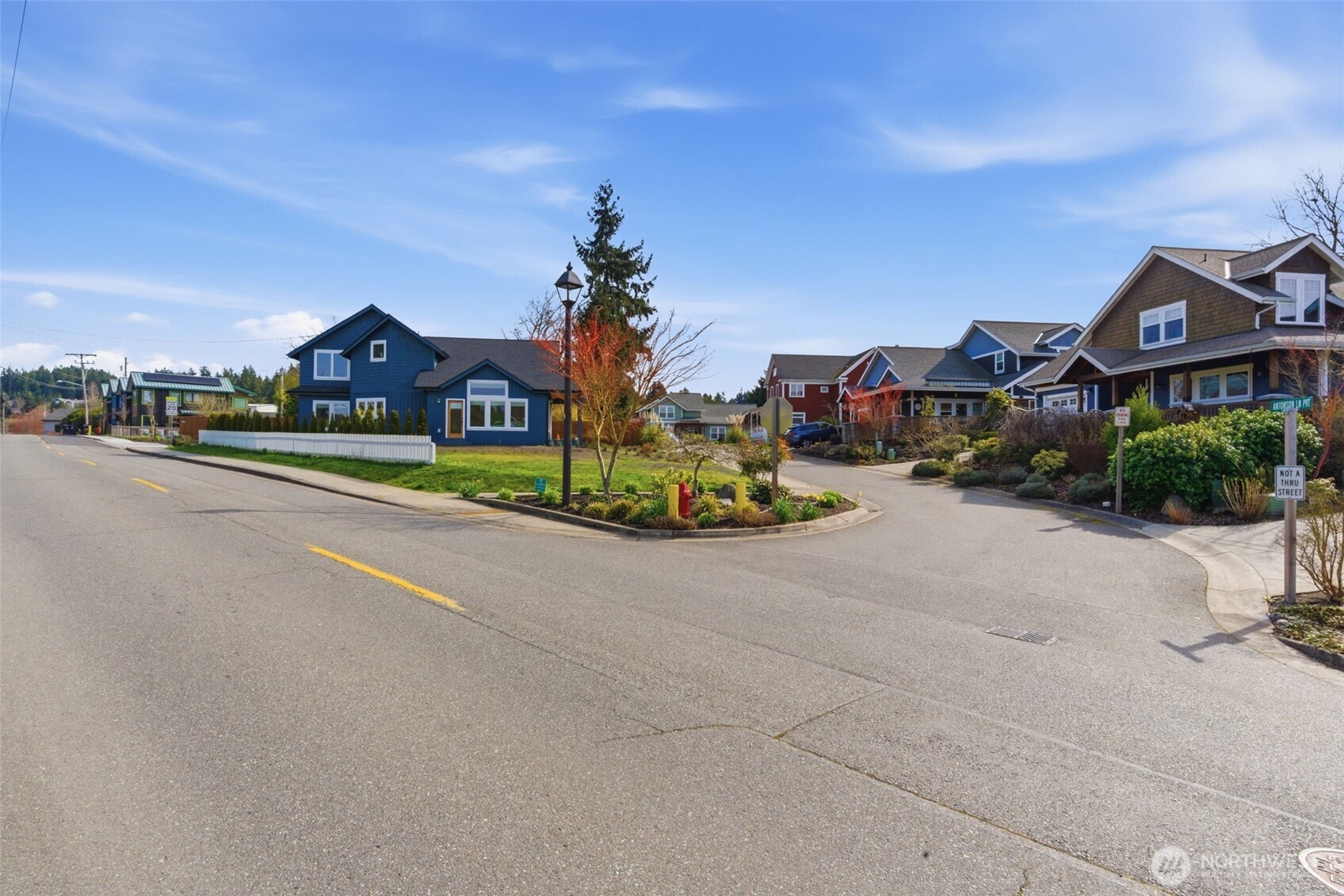515 Antonson Lane NE Poulsbo WA 98370
