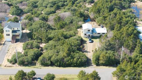 749 S Sand Dune Avenue SW Ocean Shores WA 98569
