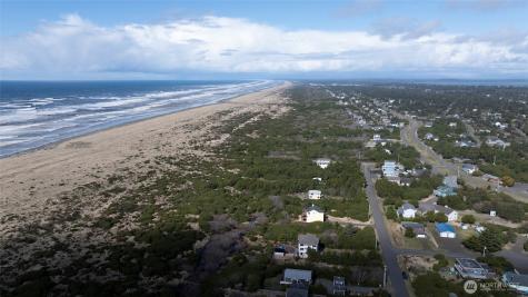 749 S Sand Dune Avenue SW Ocean Shores WA 98569