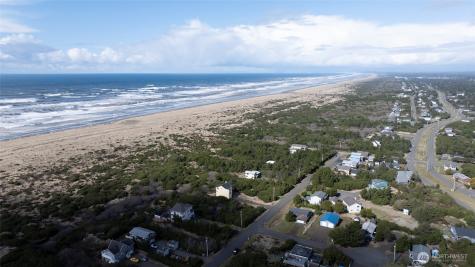 749 S Sand Dune Avenue SW Ocean Shores WA 98569