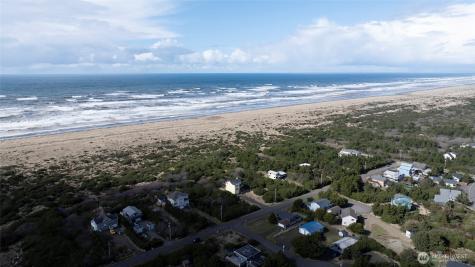 749 S Sand Dune Avenue SW Ocean Shores WA 98569