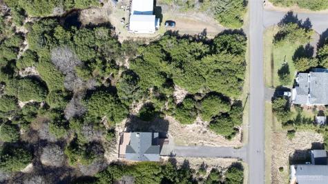 749 S Sand Dune Avenue SW Ocean Shores WA 98569