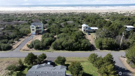 749 S Sand Dune Avenue SW Ocean Shores WA 98569