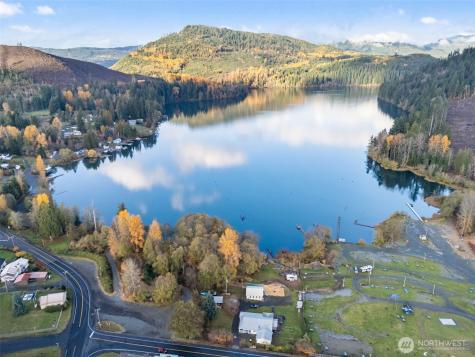 2 Roosevelt Road Mineral WA 98356