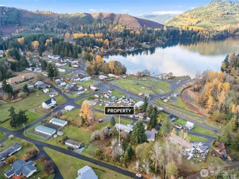 2 Roosevelt Road Mineral WA 98356