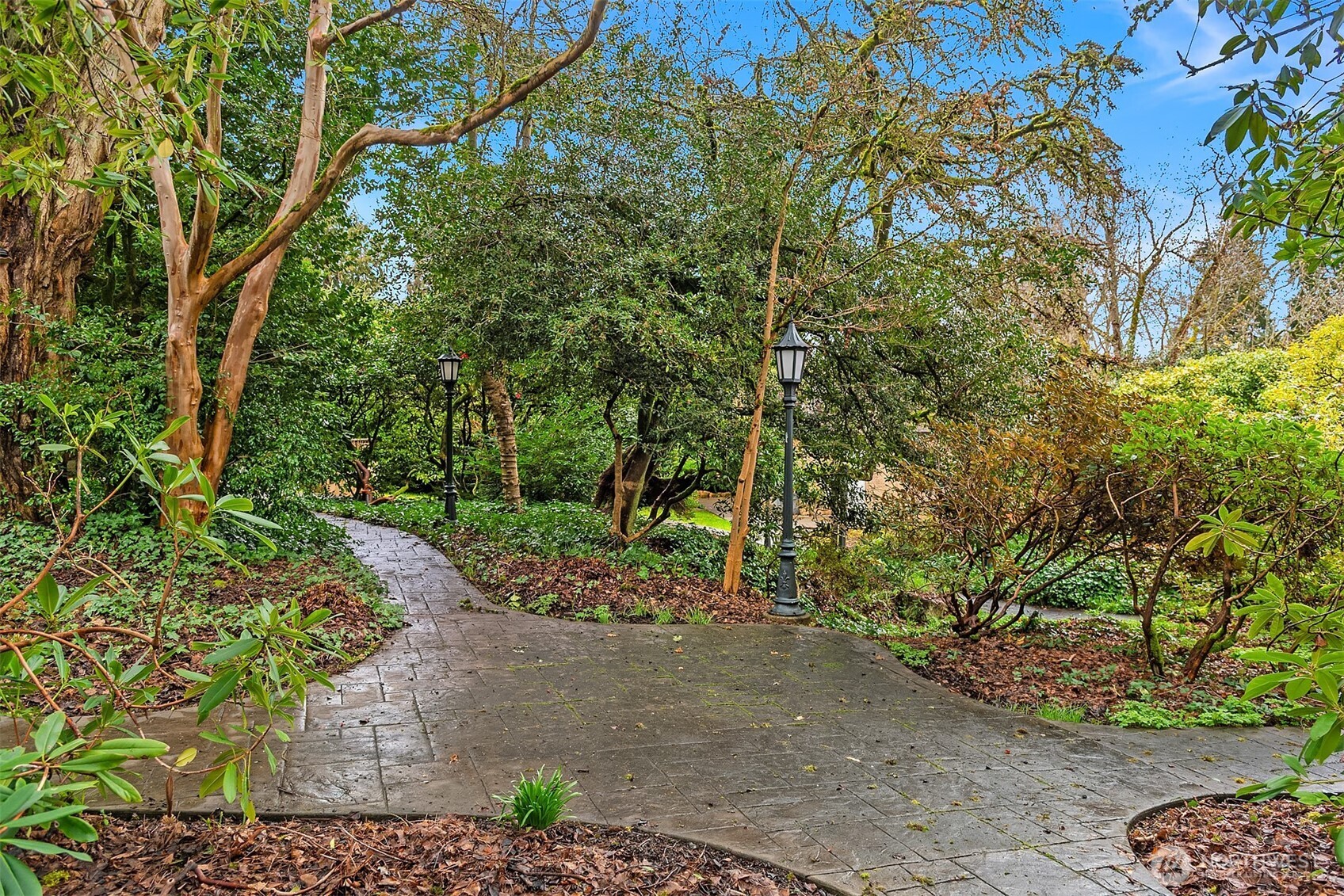 1118000701 Broadmoor Drive E Seattle WA 98112