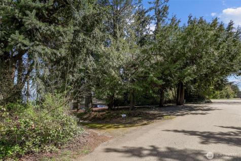1679 Miracle Mile Drive E Port Orchard WA 98366