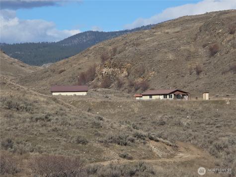 105 Emily Road Oroville WA 98844