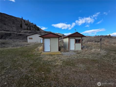 105 Emily Road Oroville WA 98844