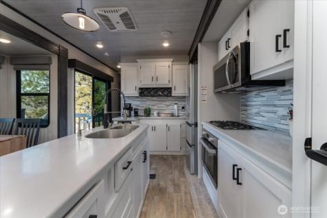 990 Upper Ridge Road Chelan WA 98816