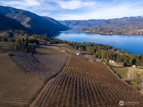 990 Upper Ridge Road Chelan WA 98816
