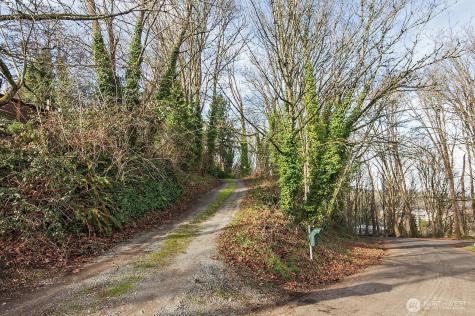 4729 Mount View Drive S Seattle WA 98108
