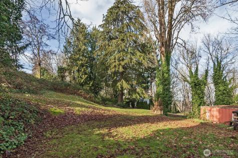 4729 Mount View Drive S Seattle WA 98108
