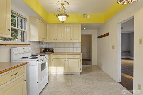 4729 Mount View Drive S Seattle WA 98108