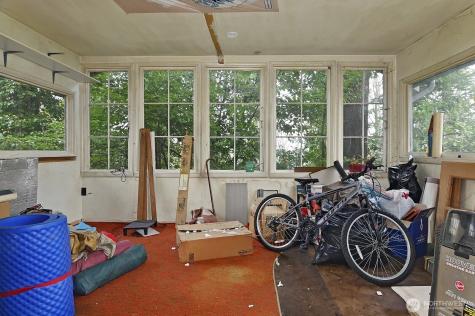 4729 Mount View Drive S Seattle WA 98108