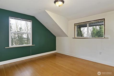 4729 Mount View Drive S Seattle WA 98108