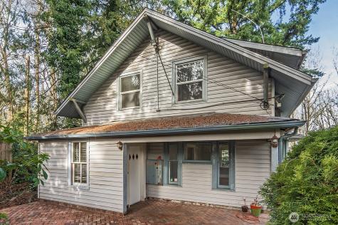 4729 Mount View Drive S Seattle WA 98108