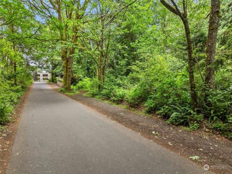 0 NE Ocean (Lot B) Drive Bainbridge Island WA 98110