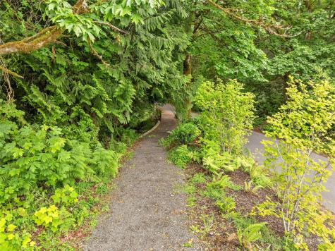 0 NE Ocean (Lot B) Drive Bainbridge Island WA 98110