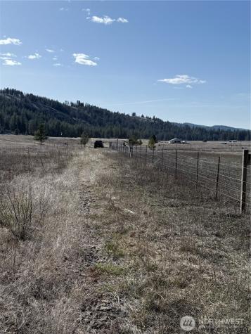17 Sorona Way E Tonasket WA 98855