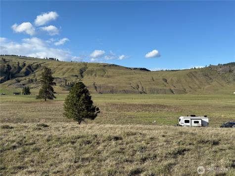 17 Sorona Way E Tonasket WA 98855