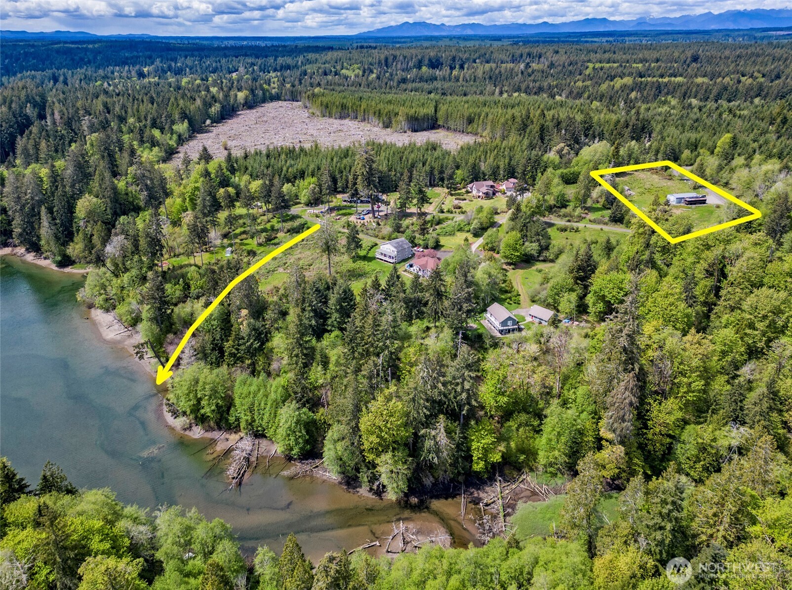770 E April Avenue Grapeview WA 98546