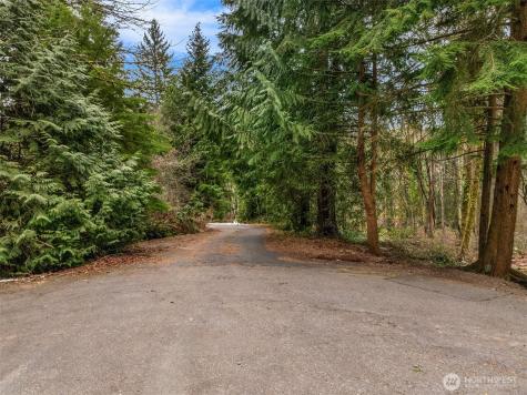 16 SE 259th Avenue Issaquah WA 98027