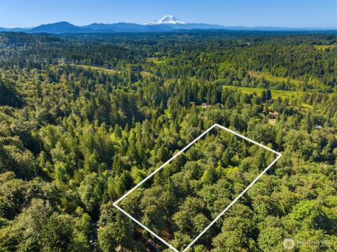 16 SE 259th Avenue Issaquah WA 98027