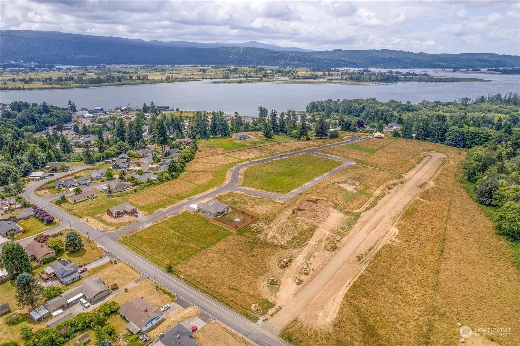 13 Sunnyfield Drive Cathlamet WA 98612