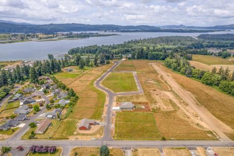 13 Sunnyfield Drive Cathlamet WA 98612